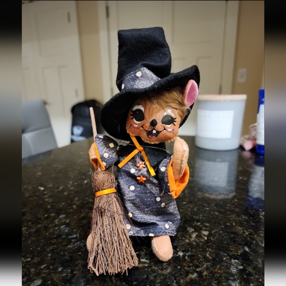 Annalee Halloween Witch Mouse